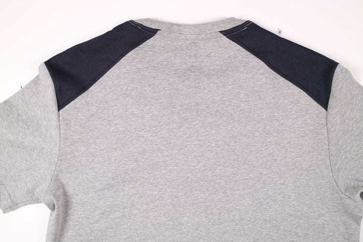 Playera Slim Fit - Gris Claro mangas azul