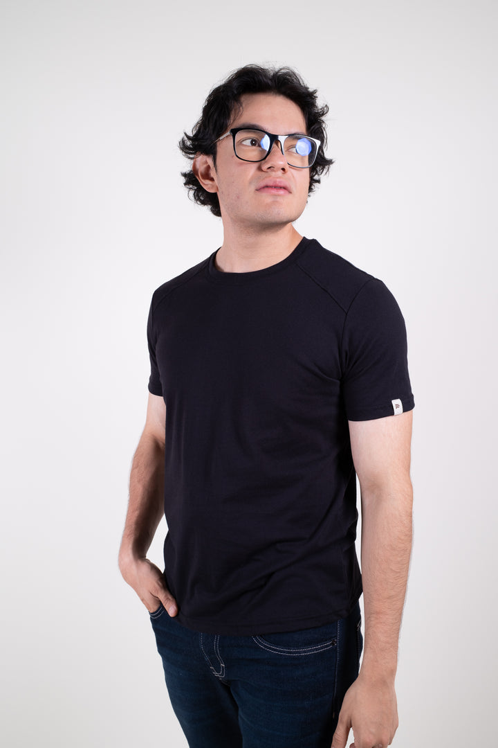 Playera Standard Fit  - negro