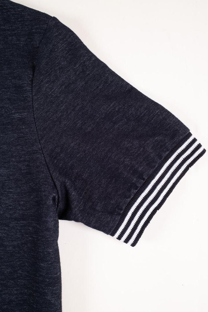 Playera Regular Fit  - azul marino bordado blanco