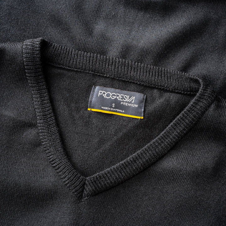 Suéter Negro - cuello "V"