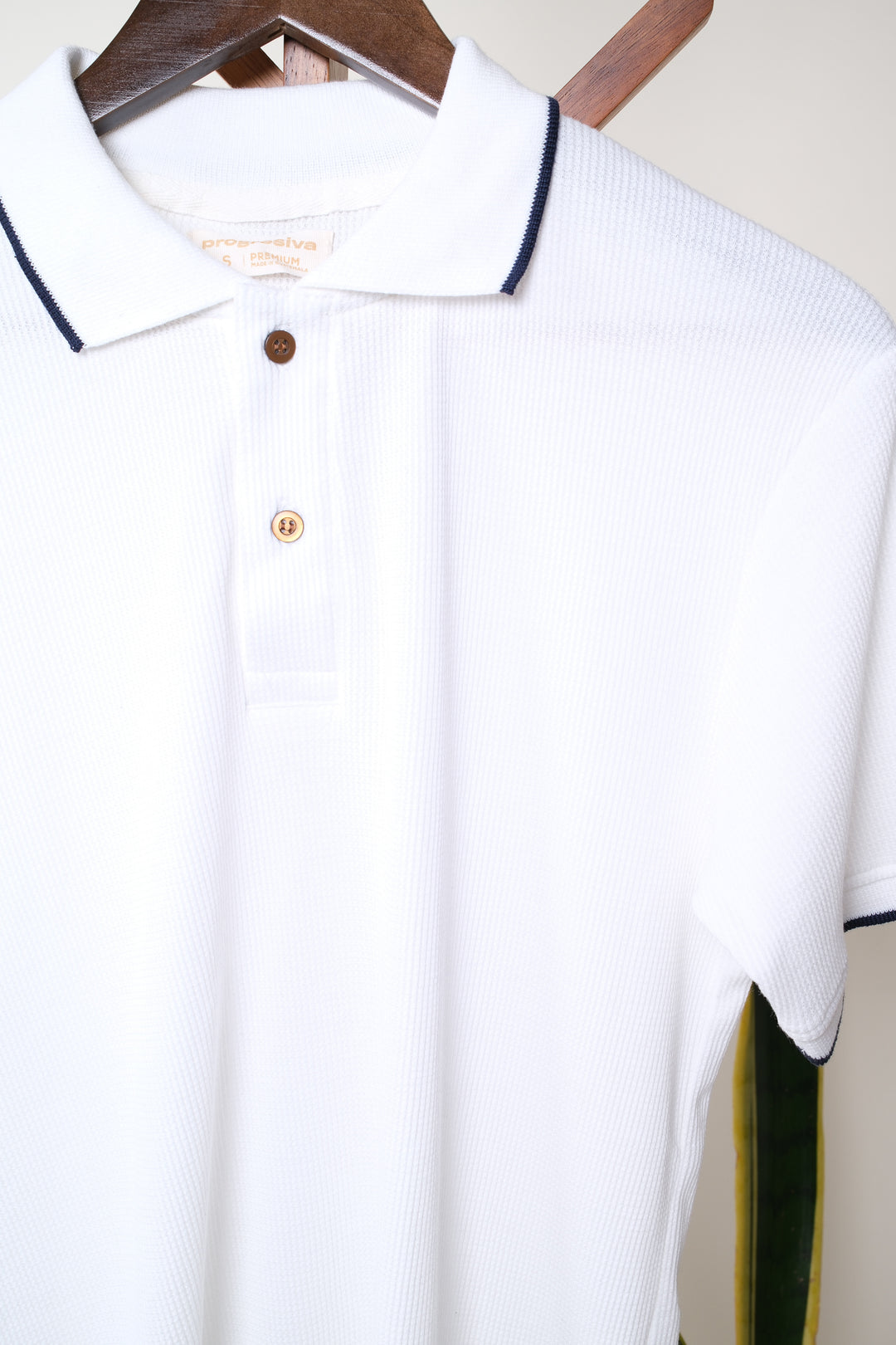 Playera Tipo Polo Tela Waffle - blanca