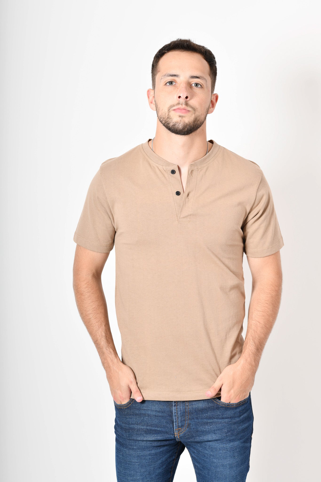 Playera pro - cuello v botones