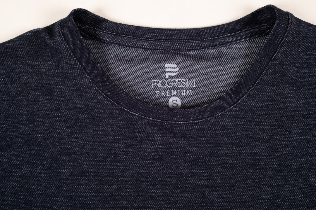 Playera Regular Fit  - azul marino bordado gris
