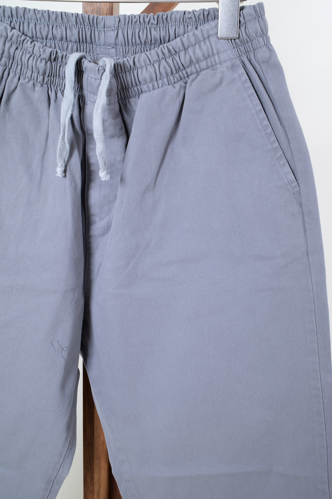 Pantalón de Gabardina Comfy - gris claro