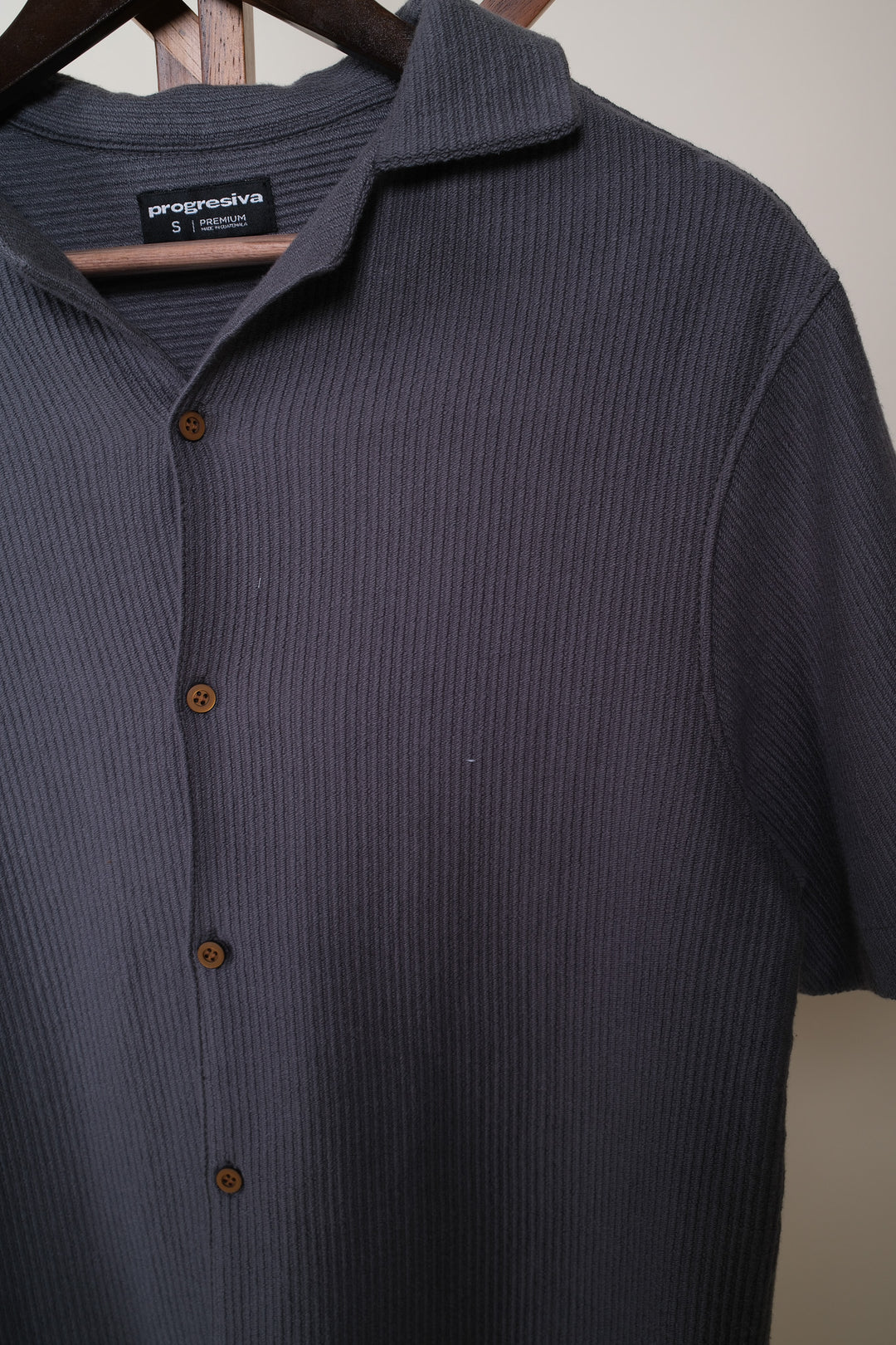 Playera de botones - regular fit - gris oscuro