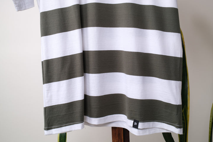 Playera Regular Fit  - blanca rayas verde