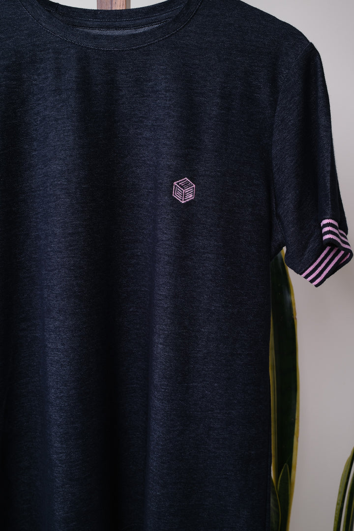 Playera Regular Fit  - azul marino bordado lila