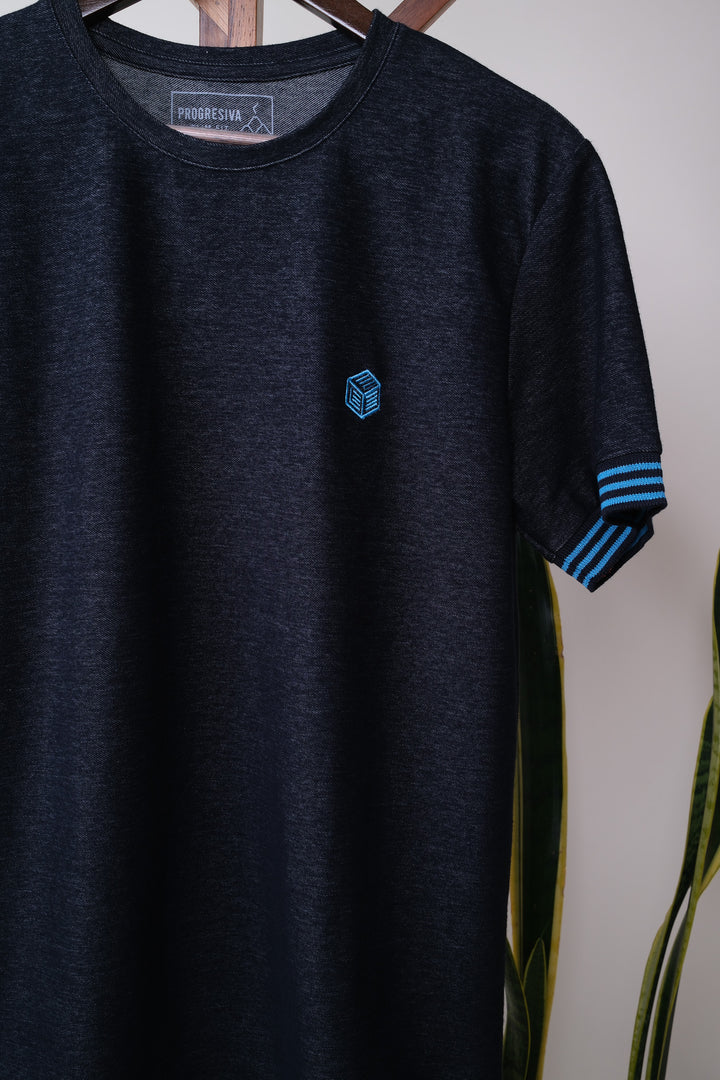 Playera Regular Fit  -  bordado azul