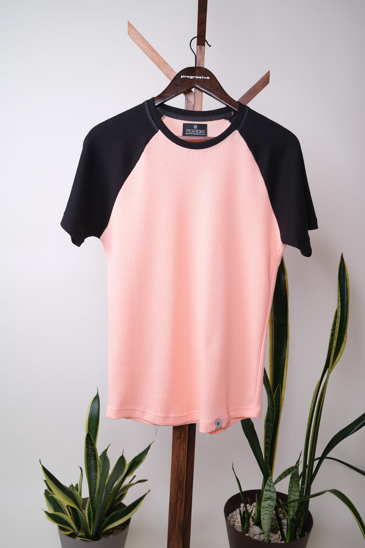 Playera Standard Fit  - salmon negro