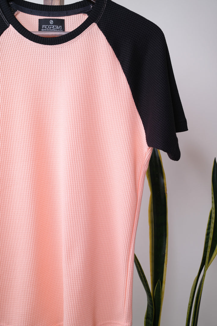 Playera Standard Fit  - salmon negro