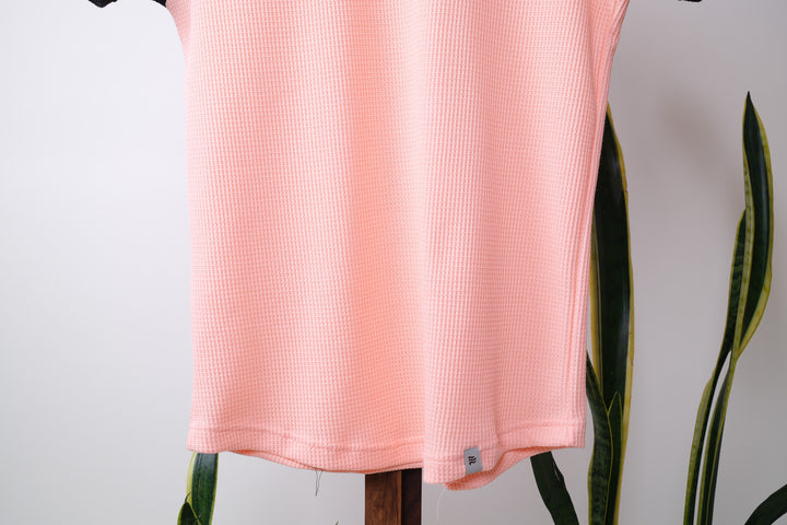 Playera Standard Fit  - salmon negro