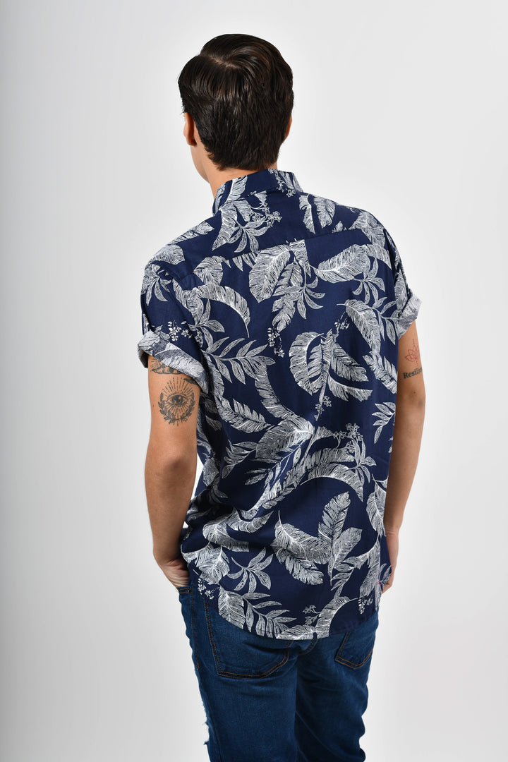 Camisa tropical de flores