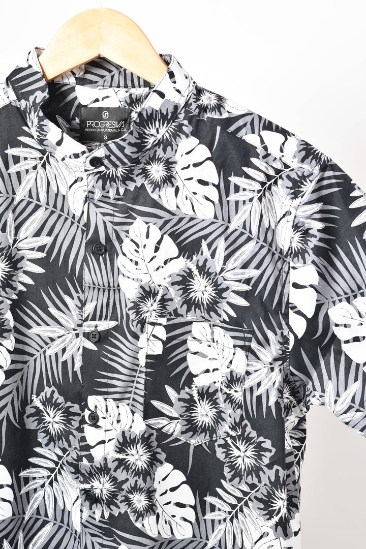Camisa tropical de flores