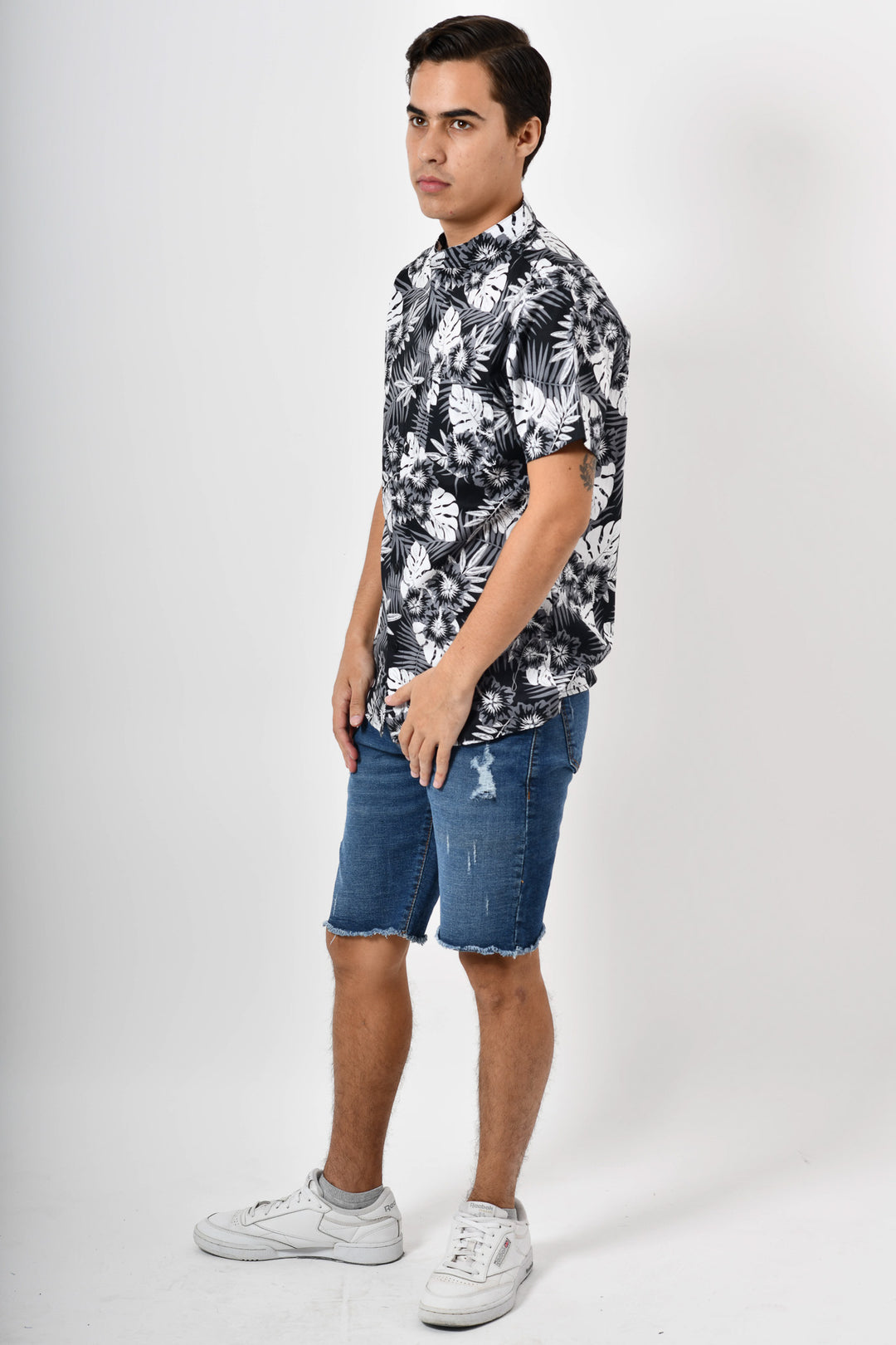 Camisa tropical de flores