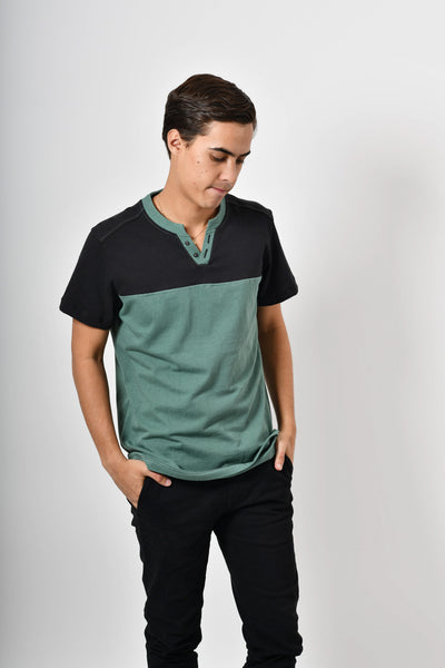Playera Pro cuello V
