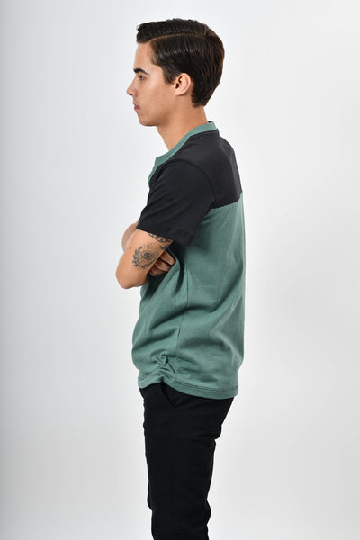 Playera Pro cuello V