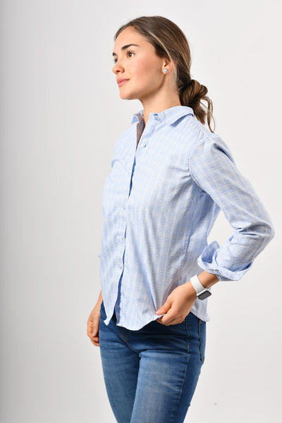 Blusa de botones cuello clásico