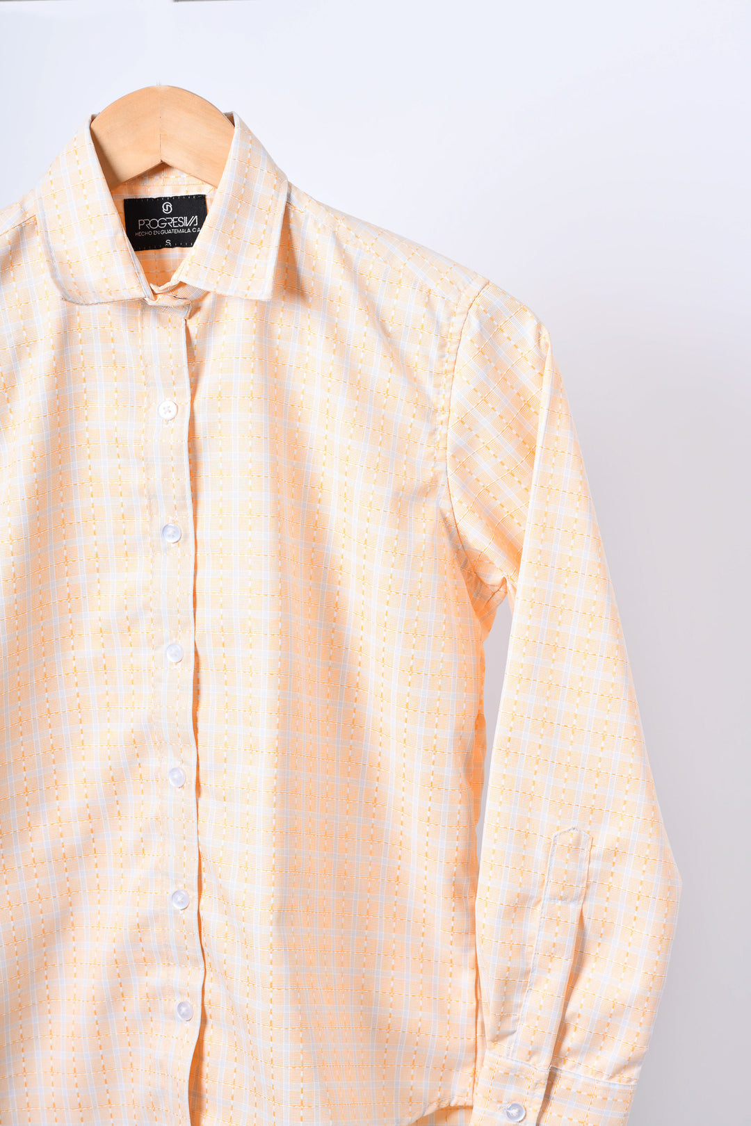 Blusa de botones cuello clásico