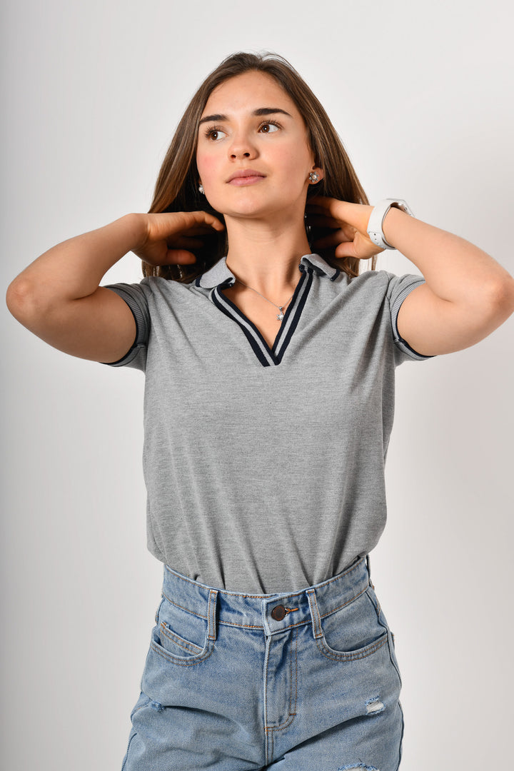 Blusa tipo polo de mujer