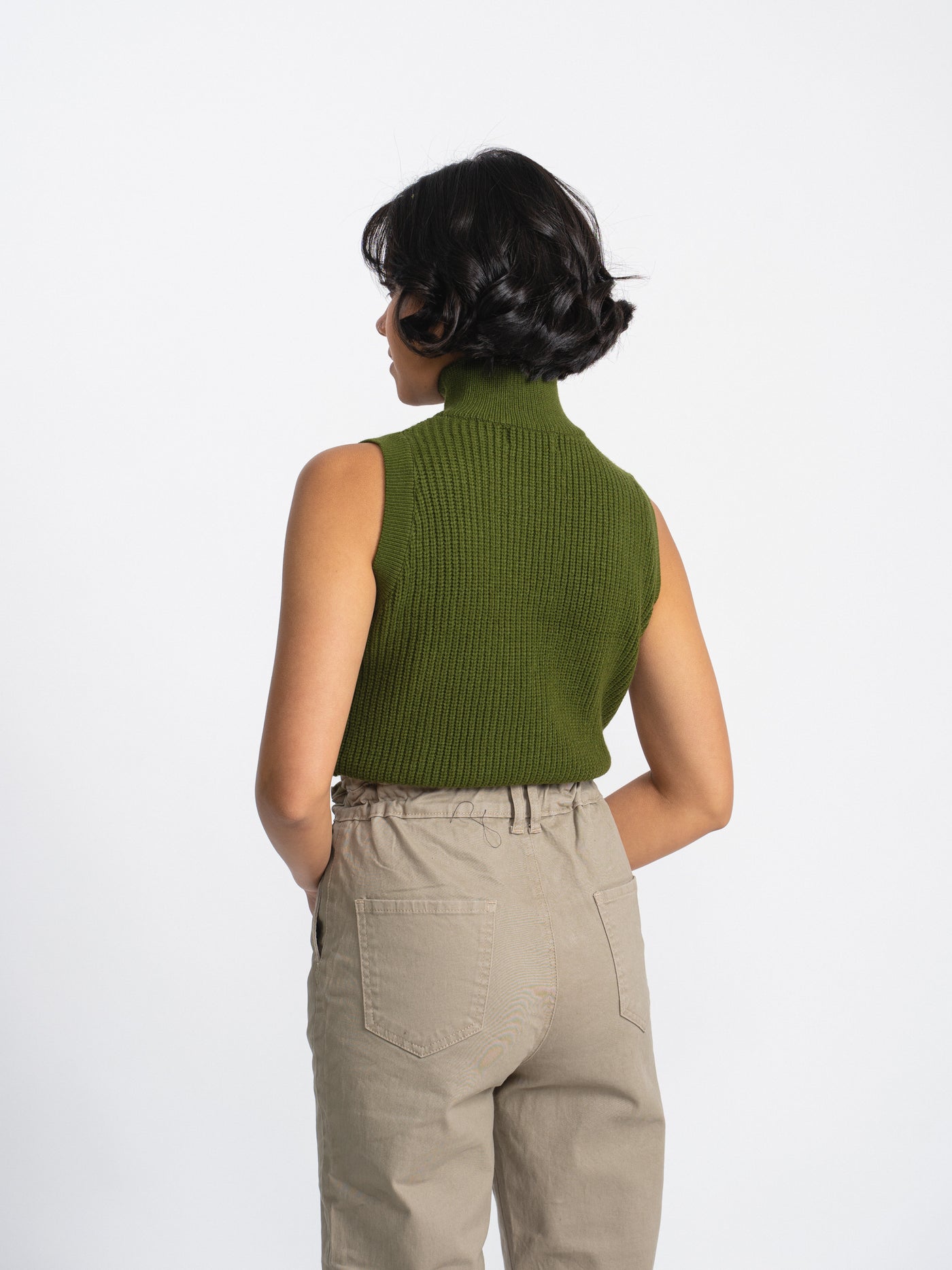Chaleco tejido de mujer cuello tortuga - verde olivo