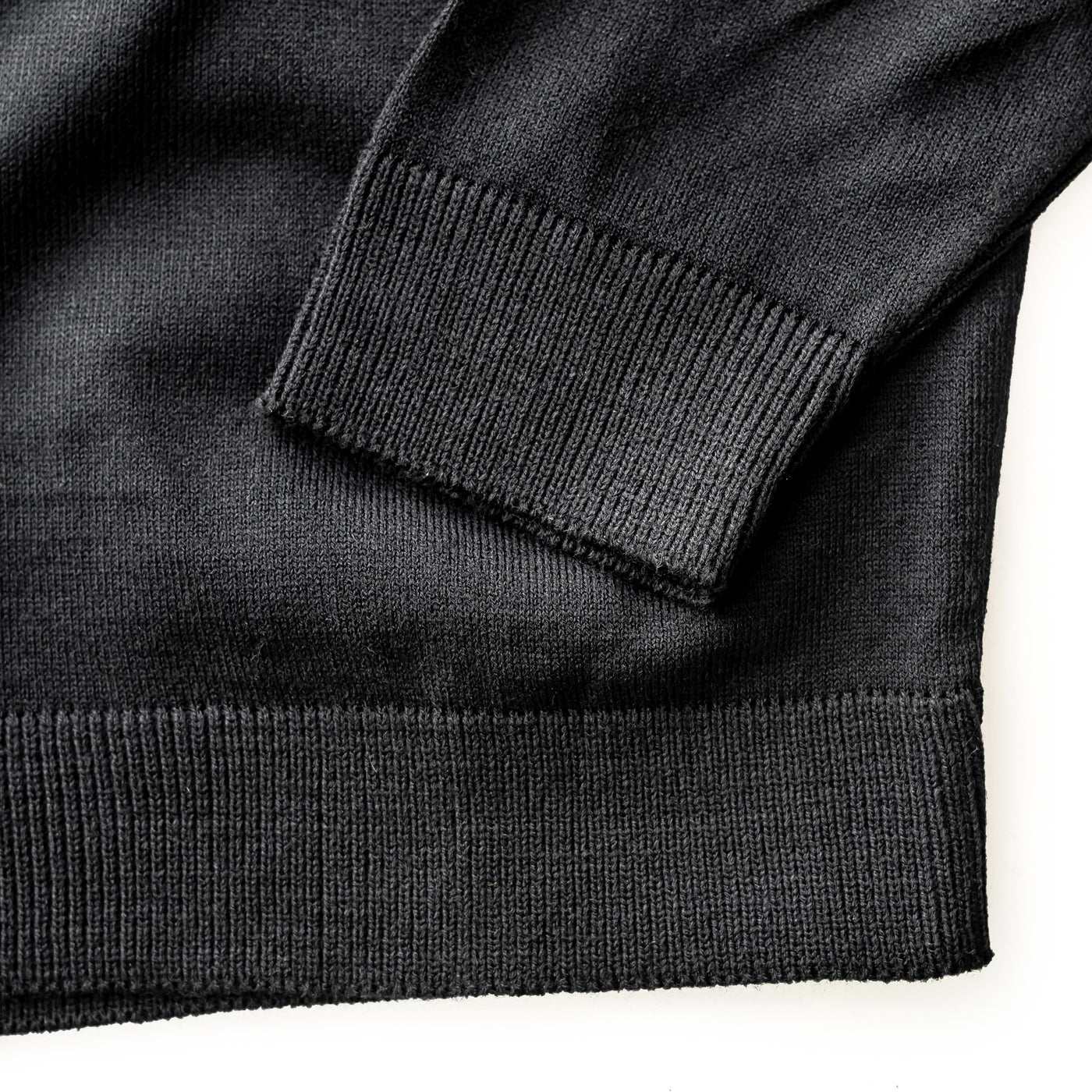 Suéter Negro - cuello "V"