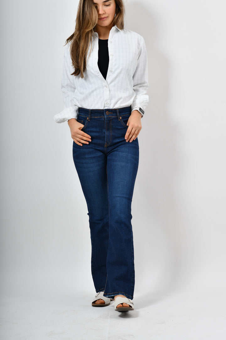 Blusa de botones cuello clásico